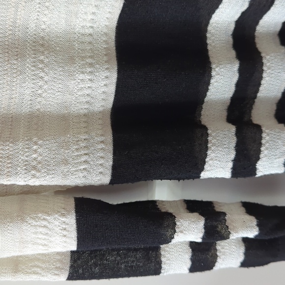 Lou & Grey striped 3/4 length sleeve knit tee small - Picture 4 of 6